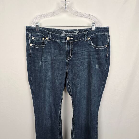 Seven7 Bootcut Jeans Women's 20 Blue Dark Wash Slight Distressed Flap Pockets - Picture 3 of 16